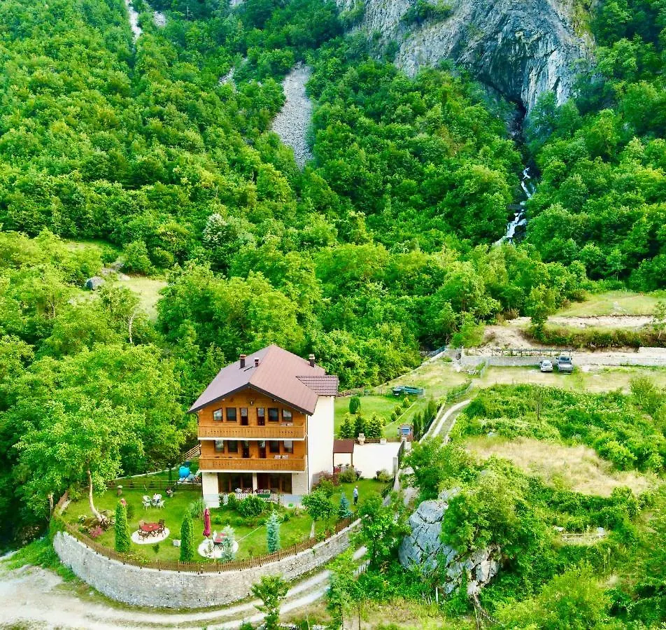 Vila Alexander B&B Valbone Bed & Breakfast