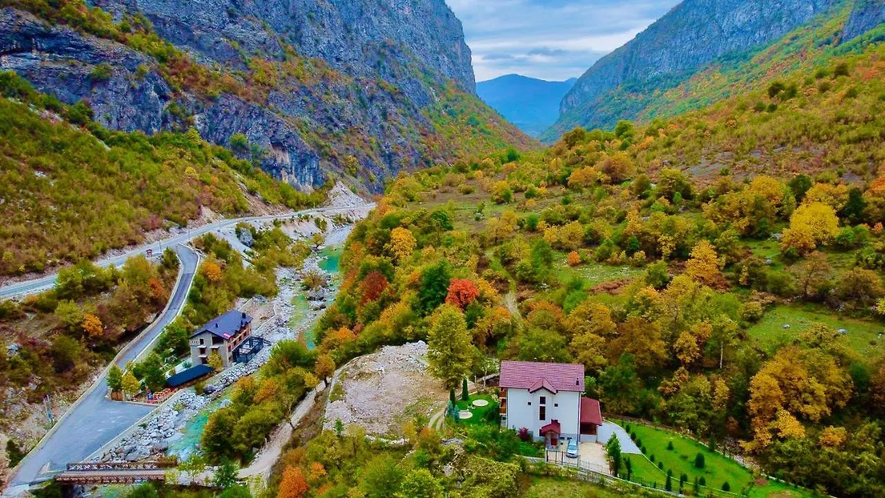 Vila Alexander B&B Valbone