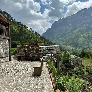  Hostel Kukaj